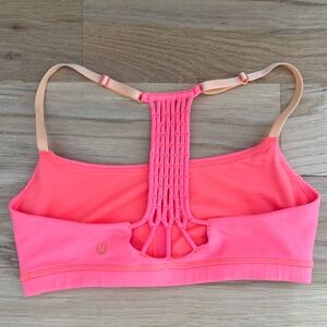 Lululemon size 6 sports bra, preowned but great condition